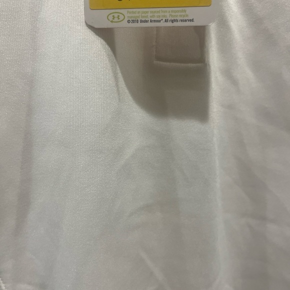 NWT women’s PGA shirt spf 30. Nipped sides for flattering fit moisture wicking - Picture 4 of 7